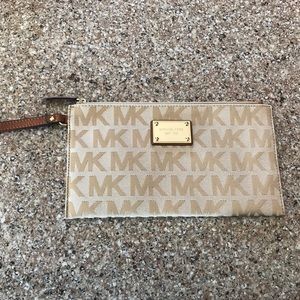 MK Wristlet!